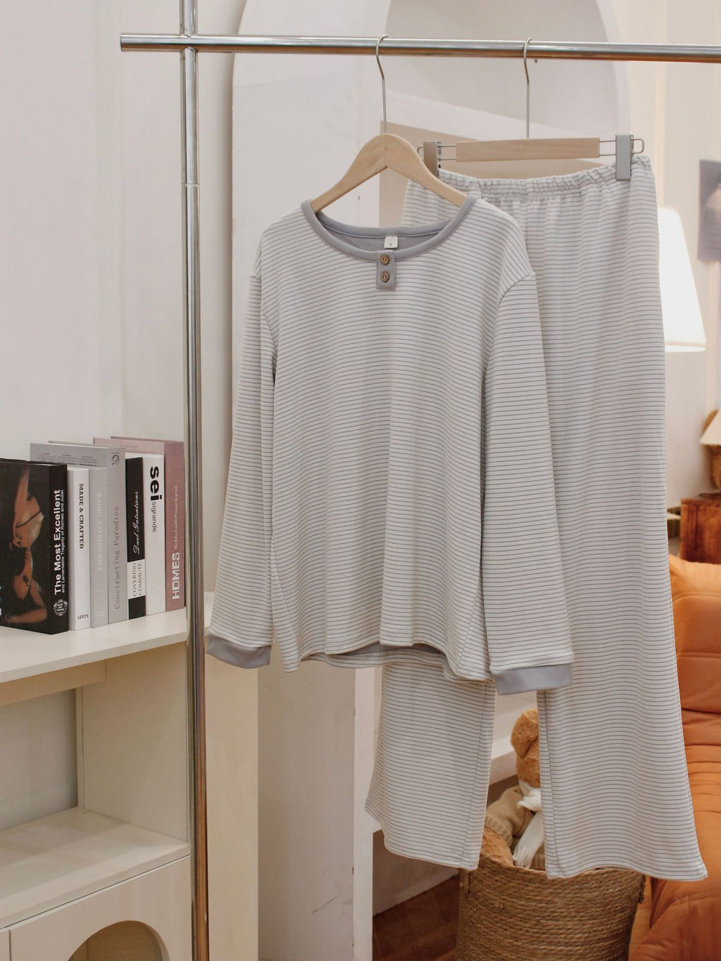 Round Neck Pullover De Velvet Pajamas Women's Autumn Long-sleeved Trousers Striped Homewear Suit