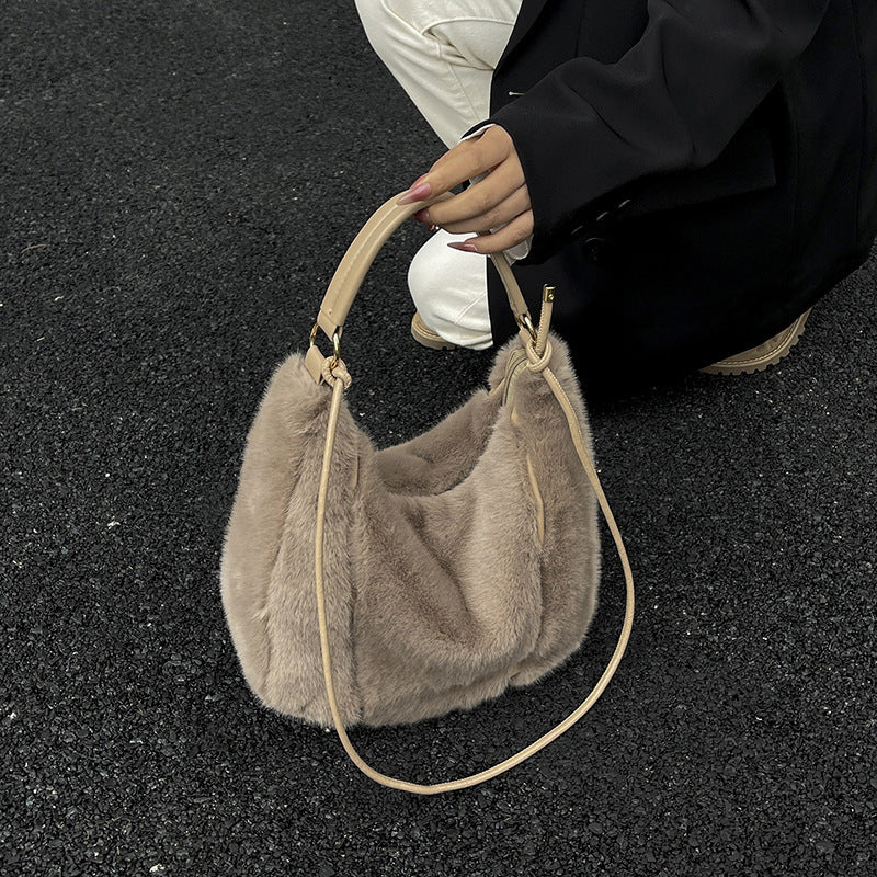 Commuter's All-matching One Shoulder Underarm Fur Bag