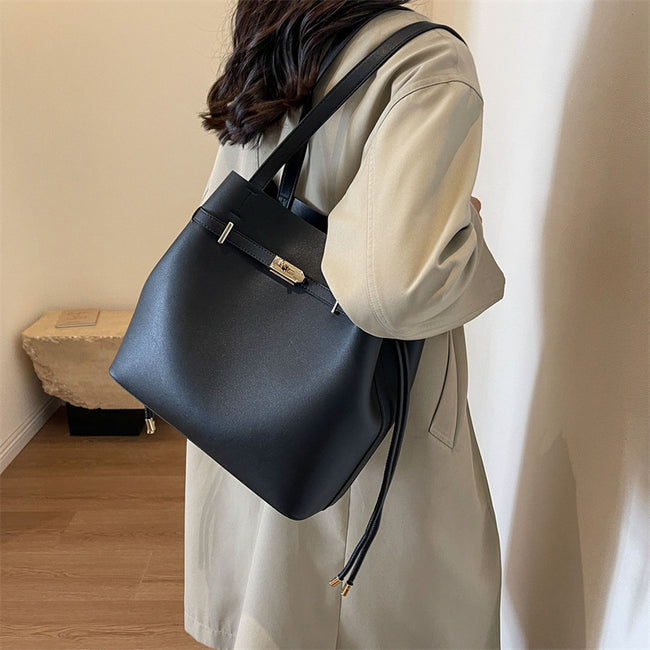 New Large Capacity Fashion All-match Korean Style Trendy Simplicity Messenger Bag Hover Image