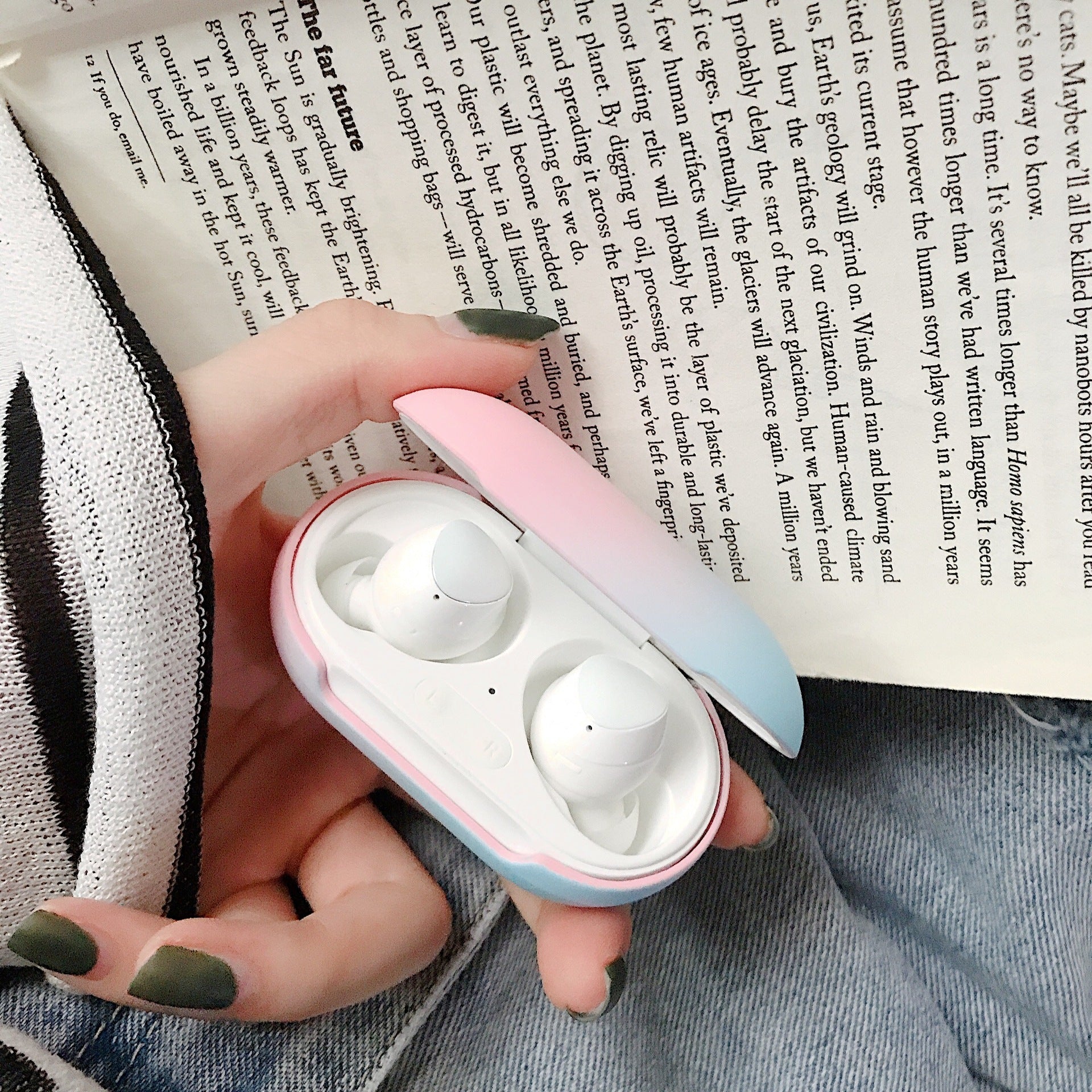 Gradient Rainbow Hard Shell Solid Color Earphone Protective Case