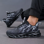 Black / UK 3