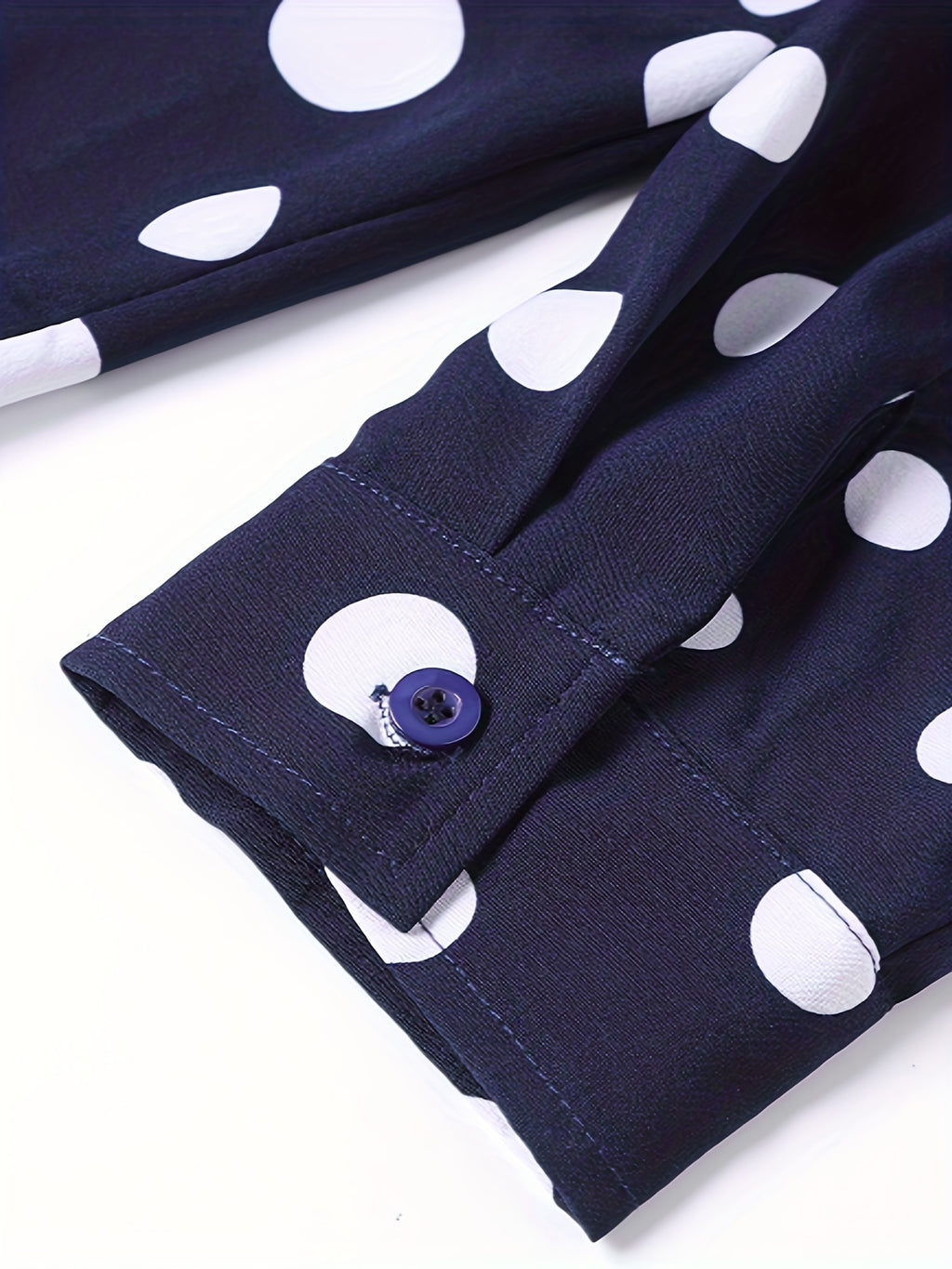A Casual And Versatile Long-sleeved Shirt With Polka Dot Prints For Teenagers And Men