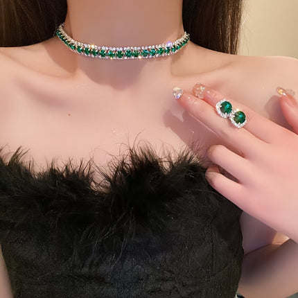 Christmas Green Retro Earrings and Necklace Set for Women