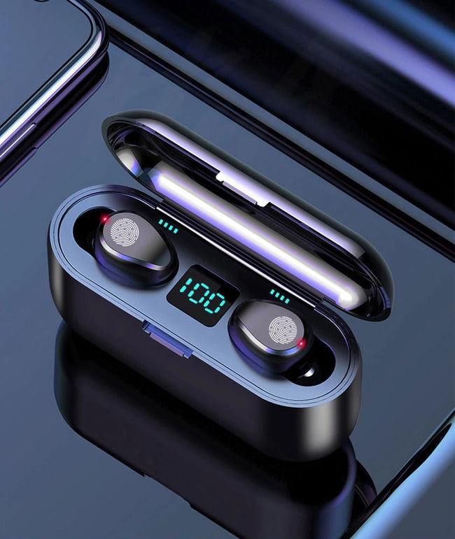 Bluetooth earphone Hover Image