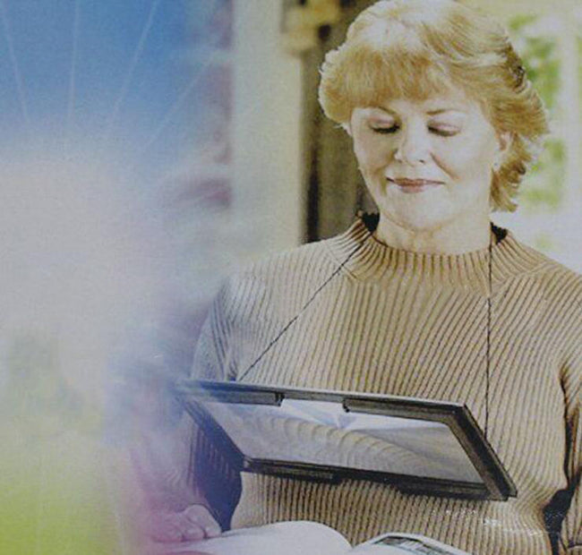 Desktop Magnifying Glass With 4 Led Lights Ultrathin A4 FullPage Large Reading Magnifier The Good Gift For Elders HY52 Main Image