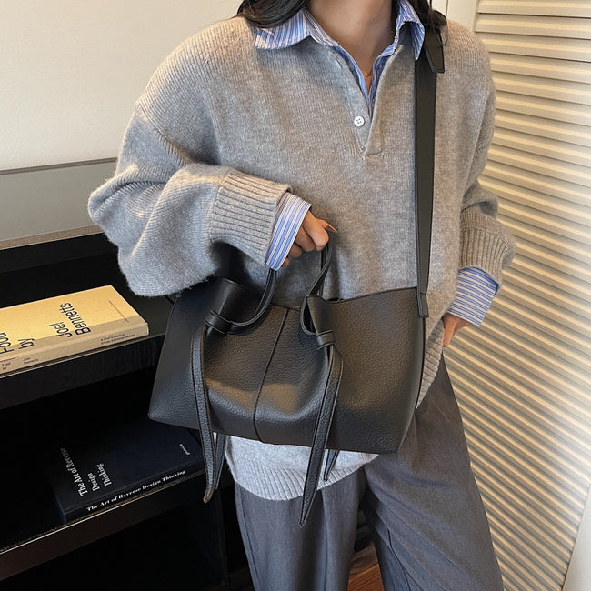 Large Capacity One-shoulder Crossbody Bag Hover Image