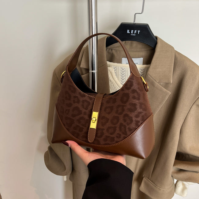 Capacity Versatile Commuter Portable Shoulder Messenger Bag Hover Image