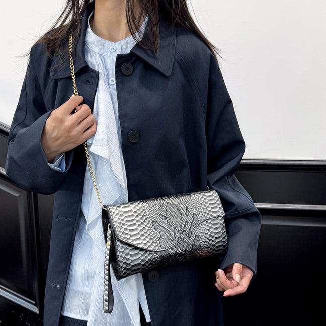 Contrast Color Serpentine Chain Shoulder Messenger Bag Main Image