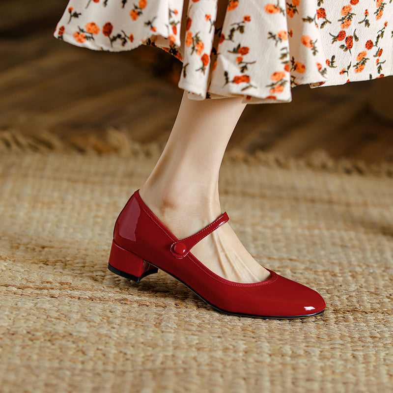 Women's Chunky Heel Retro Leather Round Head Pumps