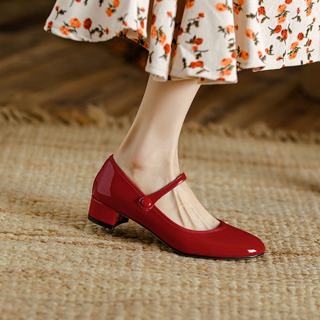Women's Chunky Heel Retro Leather Round Head Pumps Main Image