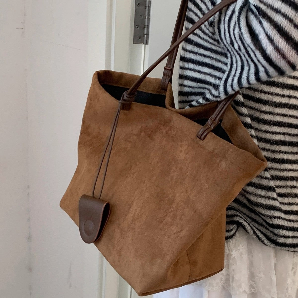 Autumn Winter Retro Suede Large Capacity High-end Shoulder Bag