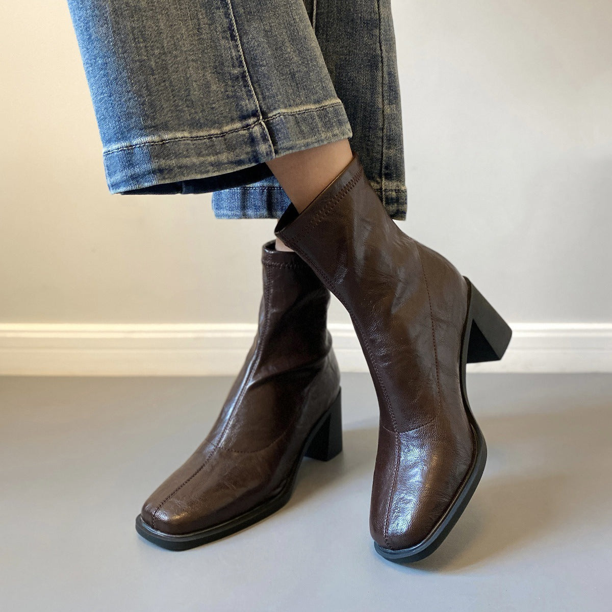 Commuter High Heel Stretch Retro Boots With Chunky Heels