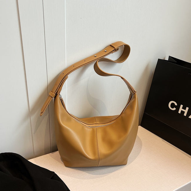 Hand-carrying Shoulder Women's Simple Messenger Bag Hover Image