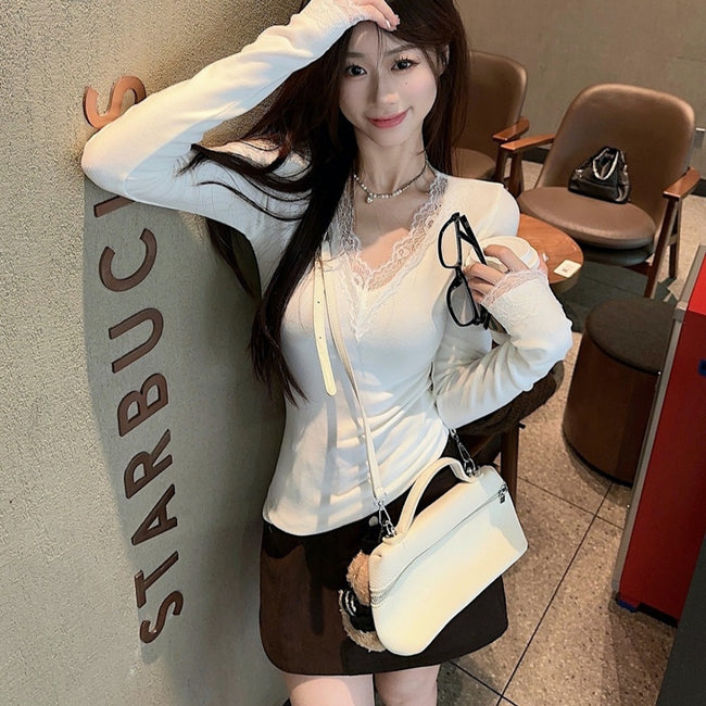 V-neck Dralon Lace Stitching Brushed Long Sleeve Hover Image