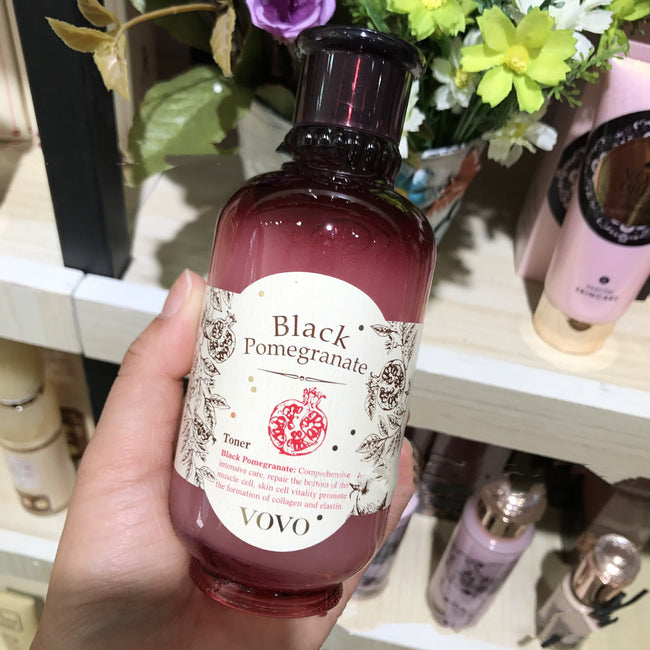 Pomegranate Skin Care Moist Soft Skin Moisturizing Water Main Image