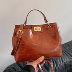 New Fashion Minority Design Retro Handbag Shoulder Western Style Messenger Bag