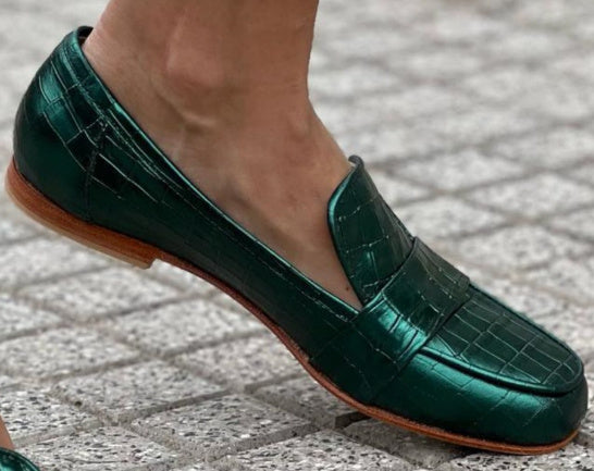 Stone Pattern Flat Tassel Round Toe Loafers