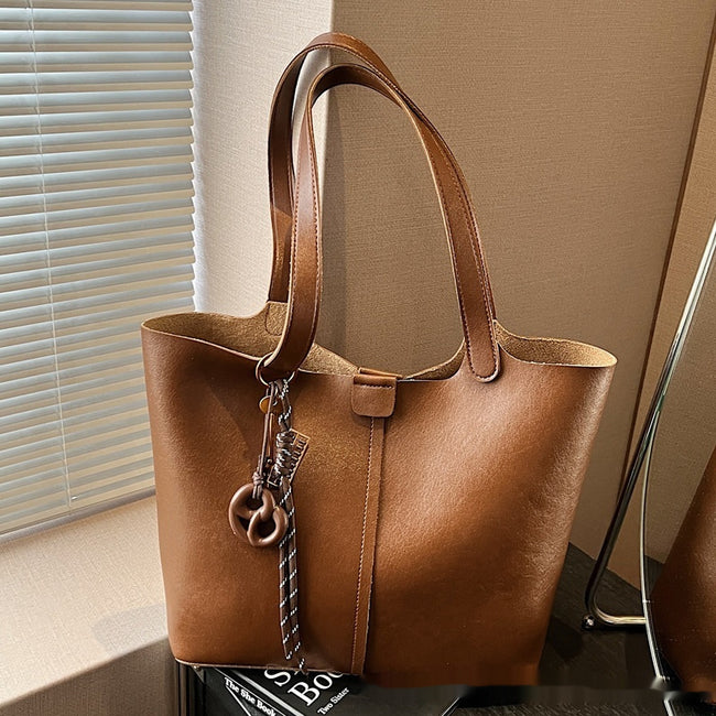 Large Capacity Casual Underarm Shoulder Bag Retro Textured Tote Bag Main Image