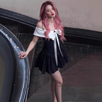 Off-shoulder Bow Lace-up Waist Trimming Short-sleeved Dress