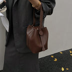 New Retro Simple Large Capacity High-grade Shoulder Messenger Bag