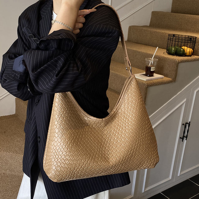 Shoulder Bag Women's Bag Retro Premium Underarm Bag Large Capacity Woven Bag Commuter Tote Main Image