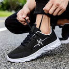 Black/white / UK 6